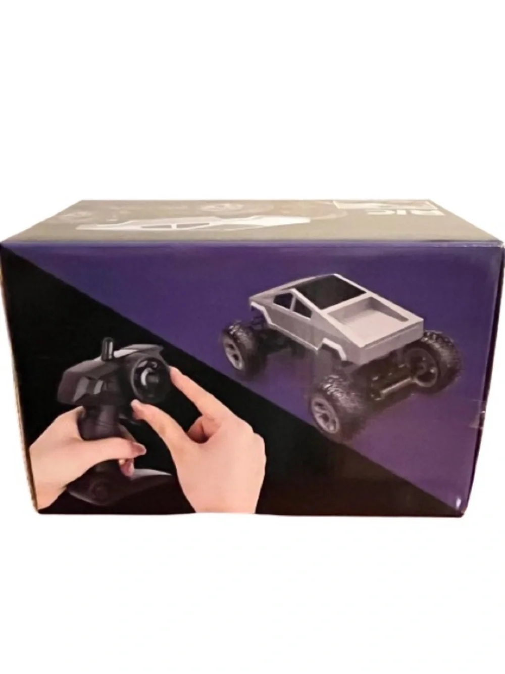 🆕- RIC Cyber Truck 2.4G Remote control USB Charging. New in Box.